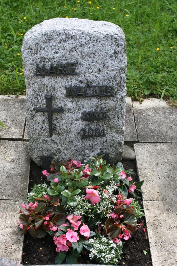 Name: IMG_1894.JPG 
Format: 286 x 430
Größe: 159 KB