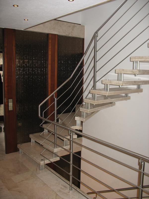 Name: IMG_6168.JPG 
Format: 322 x 430
Größe: 69 KB